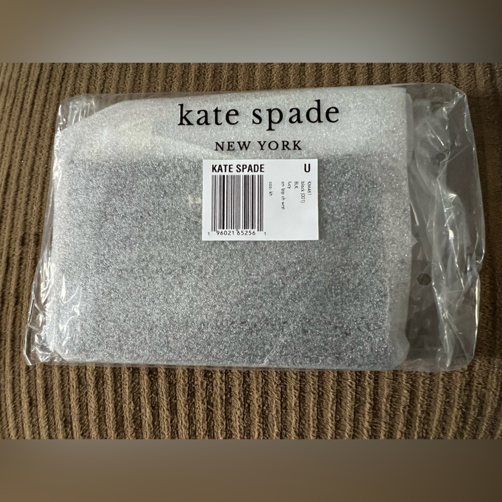 Kate Spade Lucy Small Card Holder Wristlet nwt in packaging - Picture 3 of 4
